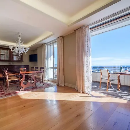 Modern Penthouse With A Terrace And Wonderful Sea Views * Chiavari